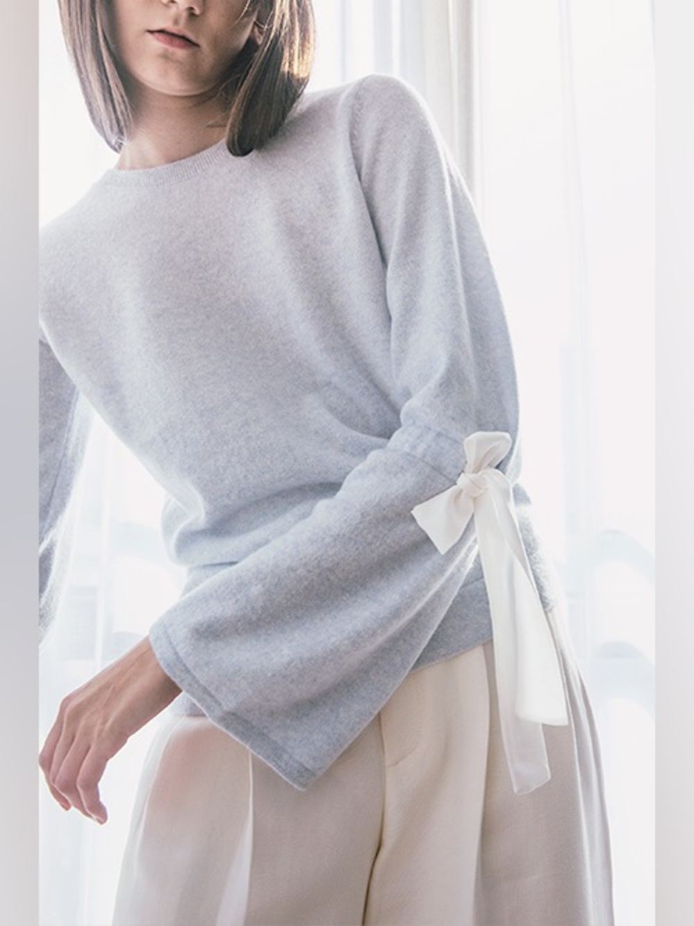 Club Monaco Light Blue Cashmere Sweater with Ivory Sleeve Tie